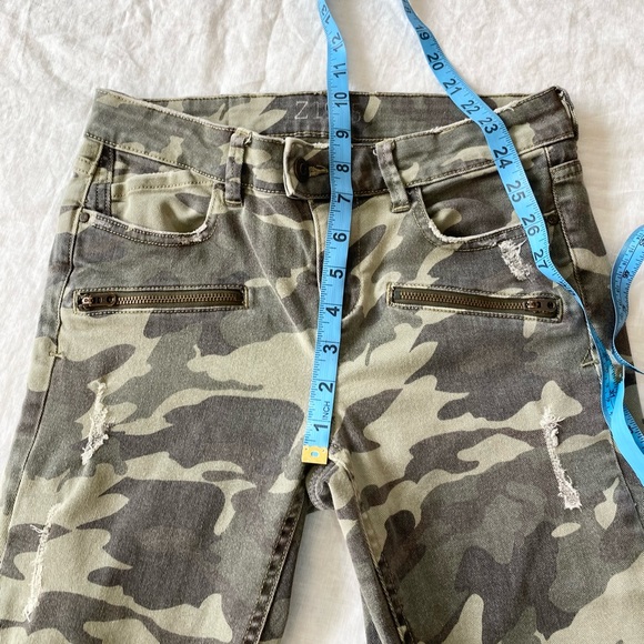 ZARA Camo Skinny Jeans Distressed Cropped Zipper Camouflage - Picture 9 of 10